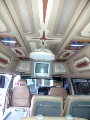 ขายดาวน์ส่ง 8,600 หรือสดด่วนโตโยต้า Commuter โฉมหลังคาสูงปลายปี 04  เครื่องเดิมดีเซล 3.0 D ภายในแต่ง VIP