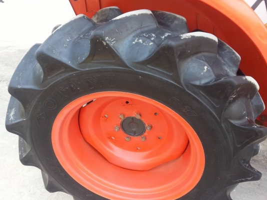 คูโบต้า L3608 4 WD ตัวเปล่า รถยึดส่งไม่ไหว ทำงาน 685 โมง ปี 2555