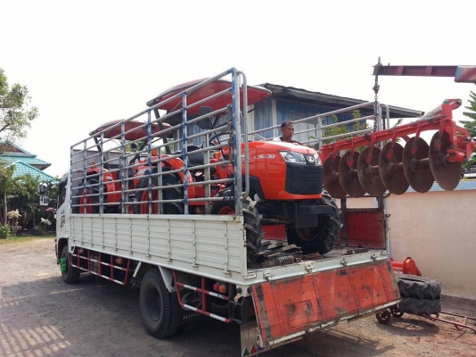 คูโบต้า L3608 4 WD ตัวเปล่า รถยึดส่งไม่ไหว ทำงาน 685 โมง ปี 2555