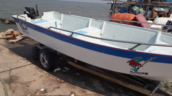 ขายเรือ17พร้อมเครื่อง9.9แรง 4 จังหวะ