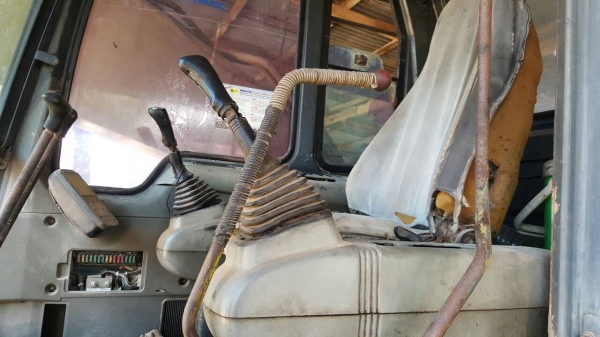 ขาย แบคโฮ KOMATSU PC200-6 เครื่อง 6BG1 turbo เอกสารสัญญาซื้อขาย ขาย แบคโฮ KOMATSU PC200-6 เครื่อง 6BG1 turbo เอกสารสัญญาซื้อขาย