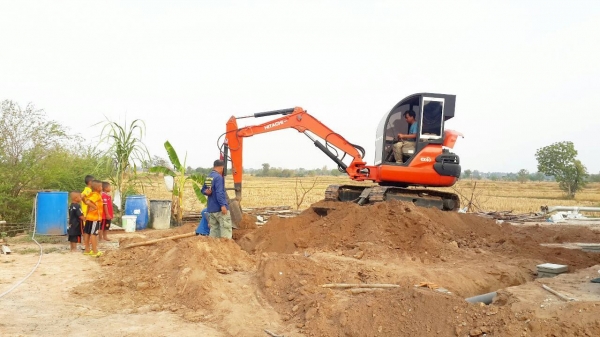 ขายรถขุด Hitachi ex 40-2 ขายรถขุด Hitachi ex 40-2