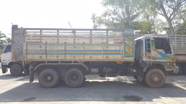 ขาย 10 ล้อดั้ม HINO FM3M คัสซีสวยตลอดเส้น เครื่องเดิม M10C 240 แรงม้า เกียร์เดิม สโลว์เดิม ยางไม่ค่อยสวย ทะเบียนพร้อมโอนครับ ขาย 10 ล้อดั้ม HINO FM3M คัสซีสวยตลอดเส้น เครื่องเดิม M10C 240 แรงม้า เกียร์เดิม สโลว์เดิม ยางไม่ค่อยสวย ทะเบียนพร้อมโอนครับ