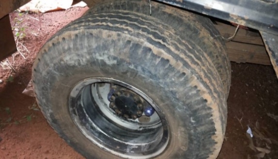 ISUZU NPR 115 HP 4BD1 รถบรรทุกหกล้อ กระบะเหล็กคอกไม้ความยาว 4.30 เมตรสภาพสวยดีพร้อมบรรทุกได้เลย เครื่องยนต์เทอร์โบแน่นแรงดีไม่มีแตกเยิ้ม ภายในเก๋งคอนโซลครบพร้อม พวงมาลัยเพาเวอร์ ช่วงล่างใหญ่คัชซีไม่แตกบวม ติด F หน้า F หลังครบพร้อม ยาง 8.25 ขอบ 16 สภาพดีปร ISUZU NPR 115 HP 4BD1 รถบรรทุกหกล้อ กระบะเหล็กคอกไม้ความยาว 4.30 เมตรสภาพสวยดีพร้อมบรรทุกได้เลย เครื่องยนต์เทอร์โบแน่นแรงดีไม่มีแตกเยิ้ม ภายในเก๋งคอนโซลครบพร้อม พวงมาลัยเพาเวอร์ ช่วงล่างใหญ่คัชซีไม่แตกบวม ติด F หน้า F หลังครบพร้อม ยาง 8.25 ขอบ 16 สภาพดีปร