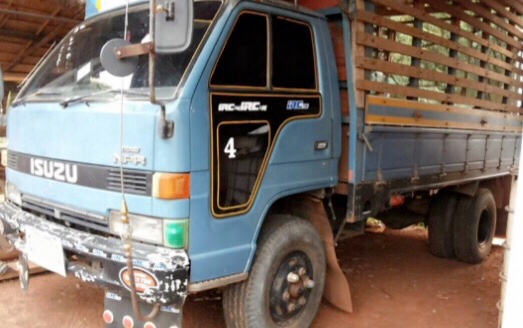 ISUZU NPR 115 HP 4BD1 รถบรรทุกหกล้อ กระบะเหล็กคอกไม้ความยาว 4.30 เมตรสภาพสวยดีพร้อมบรรทุกได้เลย เครื่องยนต์เทอร์โบแน่นแรงดีไม่มีแตกเยิ้ม ภายในเก๋งคอนโซลครบพร้อม พวงมาลัยเพาเวอร์ ช่วงล่างใหญ่คัชซีไม่แตกบวม ติด F หน้า F หลังครบพร้อม ยาง 8.25 ขอบ 16 สภาพดีปร ISUZU NPR 115 HP 4BD1 รถบรรทุกหกล้อ กระบะเหล็กคอกไม้ความยาว 4.30 เมตรสภาพสวยดีพร้อมบรรทุกได้เลย เครื่องยนต์เทอร์โบแน่นแรงดีไม่มีแตกเยิ้ม ภายในเก๋งคอนโซลครบพร้อม พวงมาลัยเพาเวอร์ ช่วงล่างใหญ่คัชซีไม่แตกบวม ติด F หน้า F หลังครบพร้อม ยาง 8.25 ขอบ 16 สภาพดีปร