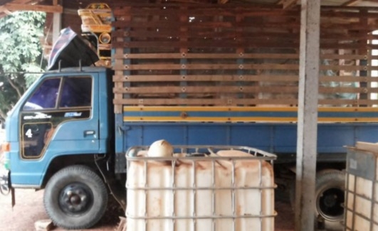 ISUZU NPR 115 HP 4BD1 รถบรรทุกหกล้อ กระบะเหล็กคอกไม้ความยาว 4.30 เมตรสภาพสวยดีพร้อมบรรทุกได้เลย เครื่องยนต์เทอร์โบแน่นแรงดีไม่มีแตกเยิ้ม ภายในเก๋งคอนโซลครบพร้อม พวงมาลัยเพาเวอร์ ช่วงล่างใหญ่คัชซีไม่แตกบวม ติด F หน้า F หลังครบพร้อม ยาง 8.25 ขอบ 16 สภาพดีปร ISUZU NPR 115 HP 4BD1 รถบรรทุกหกล้อ กระบะเหล็กคอกไม้ความยาว 4.30 เมตรสภาพสวยดีพร้อมบรรทุกได้เลย เครื่องยนต์เทอร์โบแน่นแรงดีไม่มีแตกเยิ้ม ภายในเก๋งคอนโซลครบพร้อม พวงมาลัยเพาเวอร์ ช่วงล่างใหญ่คัชซีไม่แตกบวม ติด F หน้า F หลังครบพร้อม ยาง 8.25 ขอบ 16 สภาพดีปร