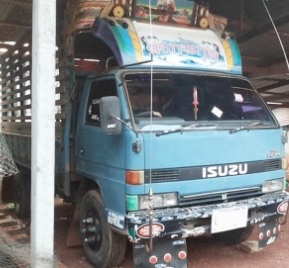 ISUZU NPR 115 HP 4BD1 รถบรรทุกหกล้อ กระบะเหล็กคอกไม้ความยาว 4.30 เมตรสภาพสวยดีพร้อมบรรทุกได้เลย เครื่องยนต์เทอร์โบแน่นแรงดีไม่มีแตกเยิ้ม ภายในเก๋งคอนโซลครบพร้อม พวงมาลัยเพาเวอร์ ช่วงล่างใหญ่คัชซีไม่แตกบวม ติด F หน้า F หลังครบพร้อม ยาง 8.25 ขอบ 16 สภาพดีปร ISUZU NPR 115 HP 4BD1 รถบรรทุกหกล้อ กระบะเหล็กคอกไม้ความยาว 4.30 เมตรสภาพสวยดีพร้อมบรรทุกได้เลย เครื่องยนต์เทอร์โบแน่นแรงดีไม่มีแตกเยิ้ม ภายในเก๋งคอนโซลครบพร้อม พวงมาลัยเพาเวอร์ ช่วงล่างใหญ่คัชซีไม่แตกบวม ติด F หน้า F หลังครบพร้อม ยาง 8.25 ขอบ 16 สภาพดีปร