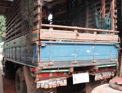 ISUZU NPR 115 HP 4BD1 รถบรรทุกหกล้อ กระบะเหล็กคอกไม้ความยาว 4.30 เมตรสภาพสวยดีพร้อมบรรทุกได้เลย เครื่องยนต์เทอร์โบแน่นแรงดีไม่มีแตกเยิ้ม ภายในเก๋งคอนโซลครบพร้อม พวงมาลัยเพาเวอร์ ช่วงล่างใหญ่คัชซีไม่แตกบวม ติด F หน้า F หลังครบพร้อม ยาง 8.25 ขอบ 16 สภาพดีปร ISUZU NPR 115 HP 4BD1 รถบรรทุกหกล้อ กระบะเหล็กคอกไม้ความยาว 4.30 เมตรสภาพสวยดีพร้อมบรรทุกได้เลย เครื่องยนต์เทอร์โบแน่นแรงดีไม่มีแตกเยิ้ม ภายในเก๋งคอนโซลครบพร้อม พวงมาลัยเพาเวอร์ ช่วงล่างใหญ่คัชซีไม่แตกบวม ติด F หน้า F หลังครบพร้อม ยาง 8.25 ขอบ 16 สภาพดีปร