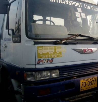 หัวลาก 6ล้อ ฮีโน่ FF3HNLA195 ห้างแท้ ปี39 สภาพดีสวยๆพร้อมใช้ มี 8หัว ราคาเบาๆหัวละ 455,000บ เล่มทะเบียนพร้อมโอน