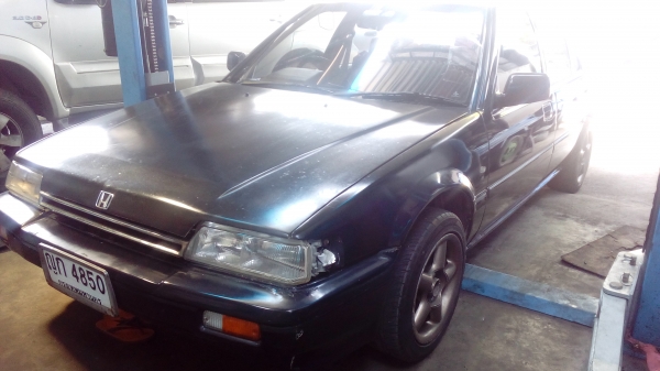 ขายรถเก๋ง Honda แอ๊คคอร์ด ปี88  35000 รถราคาถูกสภาพพร้อมใช้