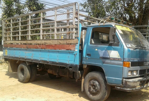 หกล้อ อีซูซุ NPR115ปี36เกียร์สั่น ช่วงยาว5ม สภาพสวยเดิมๆ เล่มทะเบียนพร้อมโอน