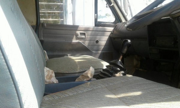 หกล้อ อีซูซุ NPR115ปี36เกียร์สั่น ช่วงยาว5ม สภาพสวยเดิมๆ เล่มทะเบียนพร้อมโอน