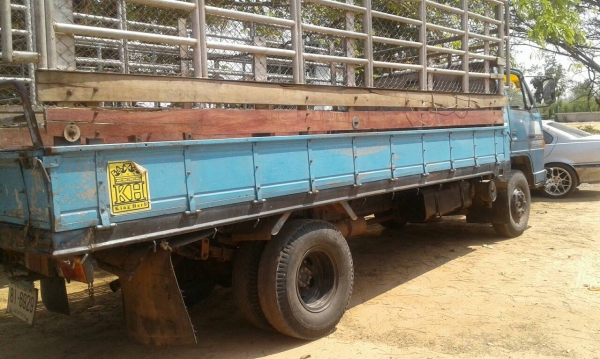 หกล้อ อีซูซุ NPR115ปี36เกียร์สั่น ช่วงยาว5ม สภาพสวยเดิมๆ เล่มทะเบียนพร้อมโอน