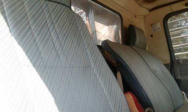 หกล้อ อีซูซุ NPR115ปี36เกียร์สั่น ช่วงยาว5ม สภาพสวยเดิมๆ เล่มทะเบียนพร้อมโอน