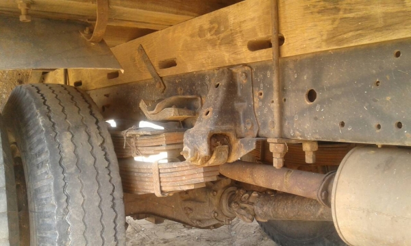 หกล้อ อีซูซุ NPR115ปี36เกียร์สั่น ช่วงยาว5ม สภาพสวยเดิมๆ เล่มทะเบียนพร้อมโอน