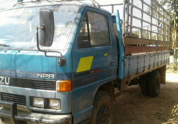 หกล้อ อีซูซุ NPR115ปี36เกียร์สั่น ช่วงยาว5ม สภาพสวยเดิมๆ เล่มทะเบียนพร้อมโอน
