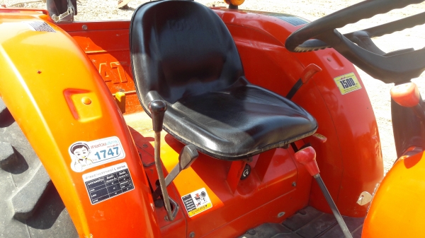 ขายรถไถL4708ใบมีดดันดินผาน6&times;24ตราช้างพร้อมใช้งานครับ