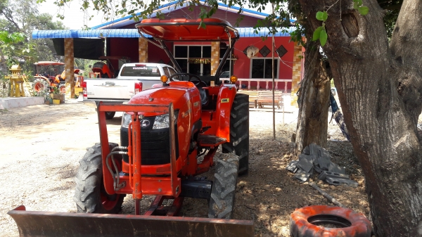 ขายรถไถL4708ใบมีดดันดินผาน6&times;24ตราช้างพร้อมใช้งานครับ