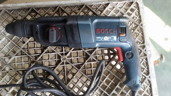 ขาย สว่าน Bosch 2 - 26 ( ชาติ ลำพูน )