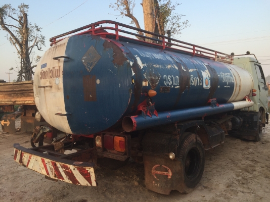 ถังนำ้มัน7000ลิตรพร้อมไช้หัวจ่ายสองชุด