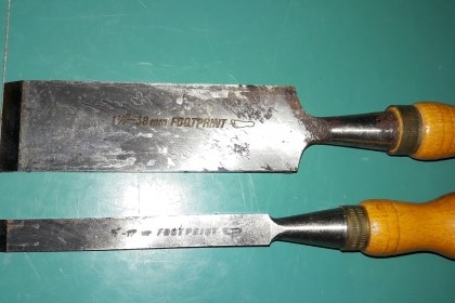 ขายสิ่วตราตีนงานเก่าอังกฤษ1/2"และ1 1/2"Made in England.