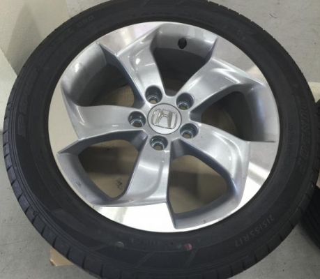 ขายล้อแม็ก HRV ขนาด 17 นิ้ว พร้อมยางปี 15