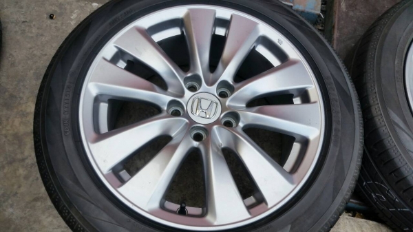 ขายล้อแม็กป้ายแดง Honda Accord G9 17 พร้อมยาง 225 55 17 สวยๆ ขายล้อแม็กป้ายแดง Honda Accord G9 17 พร้อมยาง 225 55 17 สวยๆ