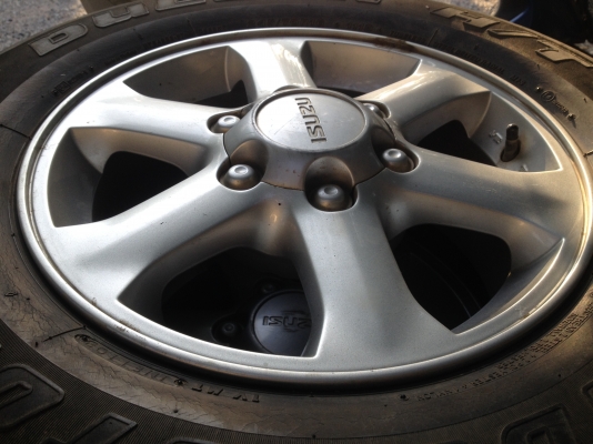 ขายล้อแม็ก ISUZU 16 พร้อมยาง 245 70 16