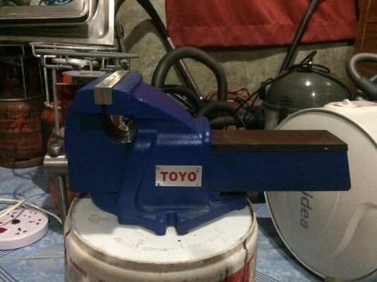 ปากกาจับงานTOYO สภาพ95\%ขนาด6''นิ้ว