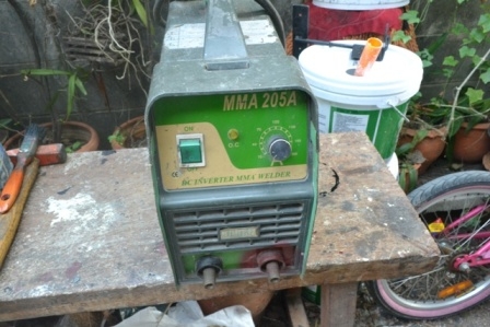 เครื่องเชื่อม CLIFF 205A