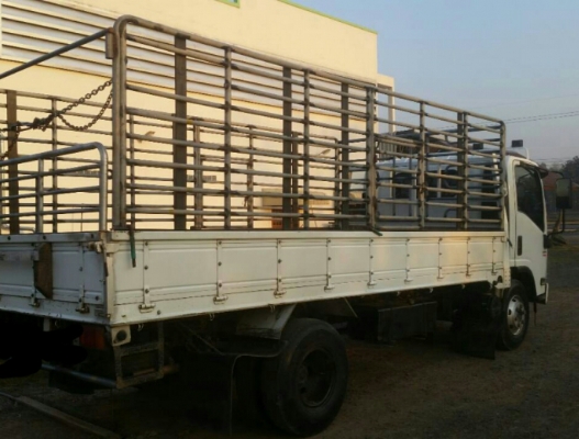 หกล้อ อีซูซุ NPR150ปี54ช่วงยาว5ม สภาพดีสวยรถใช้งานน้อย วิ่ง 180&times;&times;&times; กม รถพร้อมใช้งาน ทะเบียนพร้อมโอน