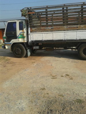 หกล้อ อีซูชุ ร็อค FSR11H165 พ.เวอร์ แอร์ ช่วงยาว5.30ม สภาพดีสวยพร้อมใช้งาน ทะเบียนพร้อมโอน