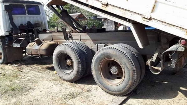 ขายดั้ม2เพลา F18 เครื่อง195แรง พาวเวอร์ ทิฟฟี่ เครื่องดีแคชซีสวย สภาพพร้อมใช้งาน เอกสารพร้อมโอน สนใจโทร 090-8588220คุณนะ 093-3258446คุณบิว หรือเข้าดูสินค้าอื่นๆได้ที่ www.truck.in.th/498 หรือเพจFacebook ณรงค์ ซื้อขายรถมือสอง (เว็บไซต์ส่วนตัว) หรือFacebook