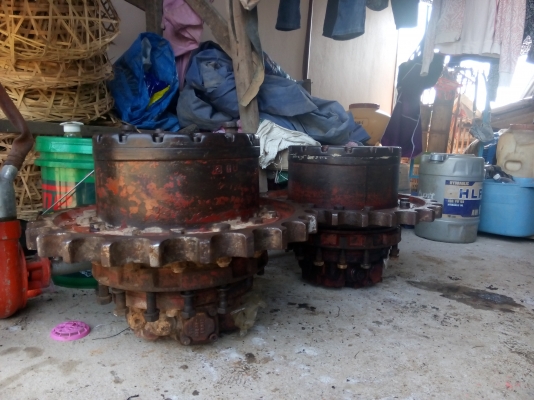 มอเตอร์ตัวเดิน KAYABA 12 HT รถเกี่ยว รุ่นไอ้หนุ่มไวไฟ มอเตอร์ตัวเดิน KAYABA 12 HT รถเกี่ยว รุ่นไอ้หนุ่มไวไฟ