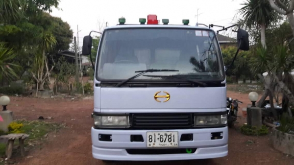 ขายรถ6ล้อ FD3H ติดเครน304 4ปลอก3ชัก เครื่อง185 เทอร์โบ ปี44 ยาว7.20เมตร เอกสารพร้อมโอน สนใจโทร 090-8588220คุณนะ 093-3258446คุณบิว หรือเข้าดูสินค้าอื่นๆได้ที่ www.truck.in.th/498 หรือเพจFacebook ณรงค์ ซื้อขายรถมือสอง (เว็บไซต์ส่วนตัว) หรือFacebook คุณนะ รถ