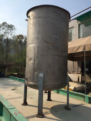 ขายถังสแตนเลส ขนาด 4,500 ลิตรสภาพสวย พร้อมใช้งาน ขายถังสแตนเลส ขนาด 4,500 ลิตรสภาพสวย พร้อมใช้งาน