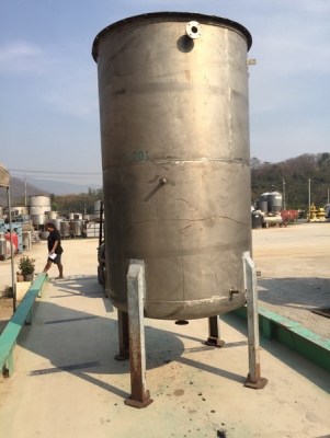 ขายถังสแตนเลส ขนาด 4,500 ลิตรสภาพสวย พร้อมใช้งาน