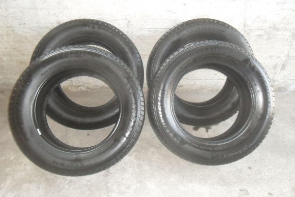 ยาง MICHELIN 225/65R17ปี13 สวยๆ 4 เส้น ราคา 3000 บาท