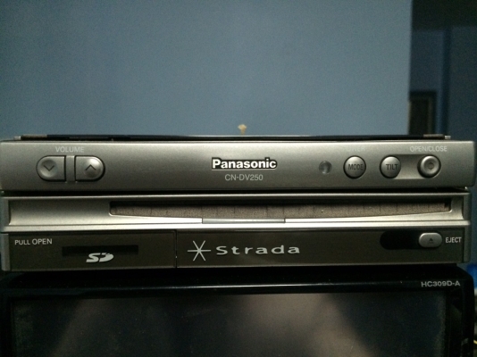 Panasonic CN-250D สไลด์ไฟฟ้า จอทัชสกรีน7 นิ้ว DVD NTSC VCD Mp3 SD CARD NAV AUX ปรีเอ้า1ชุด Audio in 1ชุด Video out 1ชุด camera 1 ชุด ปรับระดับจอได้5ระดับ สภาพสวย มือ2 ญี่ปุ่น