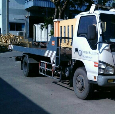 หกล้อ อีซูซุ NQR150ปี48แอร์ พ.เวอร์ ช่วงยาว5.50ม สภาพดีสวยบางเดิมพร้อมใช้ เล่มทะเบียนพร้อมโอน