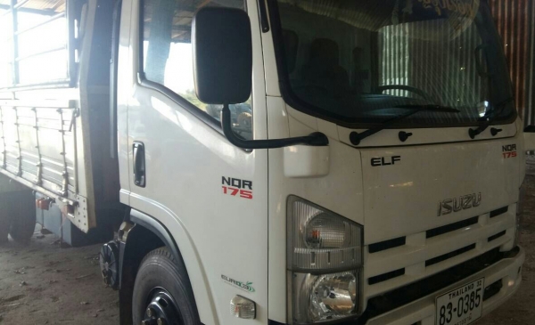 หกล้อ อีซูซุ NQR150ปี48แอร์ พ.เวอร์ ช่วงยาว5.50ม สภาพดีสวยบางเดิมพร้อมใช้ เล่มทะเบียนพร้อมโอน