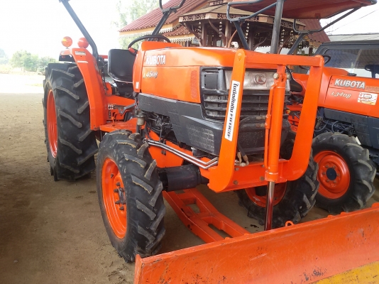 หาชื้อรถไถคูโบต้า L4508 เชิณมาหาเราครับ มีไบมีดตราช้าง1อัน  สวยๆเดิมๆ มีทะเบียนพร้อม ขายใน  ราคา235000บาท รถอยู่วังบัว คลองขลุง กำแพงเพชร    สนใจสอบุถามได้ที่081 3655997 อำพร  พาเจริญ  ราคาต่อรองได้อีกนะครับ