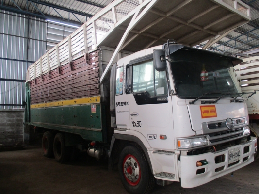 รถยนต์ 12 ล้อ ดั้ม 6สูบ 168 แรง