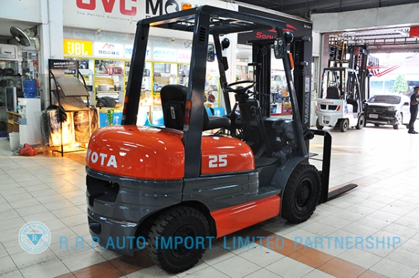 ขายรถโฟล์คลิฟท์มือสอง TOYOTA รุ่น 6FD25-15288 ราคา xxx,xxx บาท นำเข้าจากประเทศญี่ปุ่น 100\% ไม่เคยใช้งานในไทย