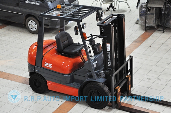 ขายรถโฟล์คลิฟท์มือสอง TOYOTA รุ่น 6FD25-15288 ราคา xxx,xxx บาท นำเข้าจากประเทศญี่ปุ่น 100\% ไม่เคยใช้งานในไทย