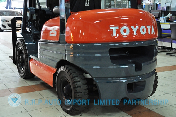 ขายรถโฟล์คลิฟท์มือสอง TOYOTA รุ่น 6FD25-15288 ราคา xxx,xxx บาท นำเข้าจากประเทศญี่ปุ่น 100\% ไม่เคยใช้งานในไทย
