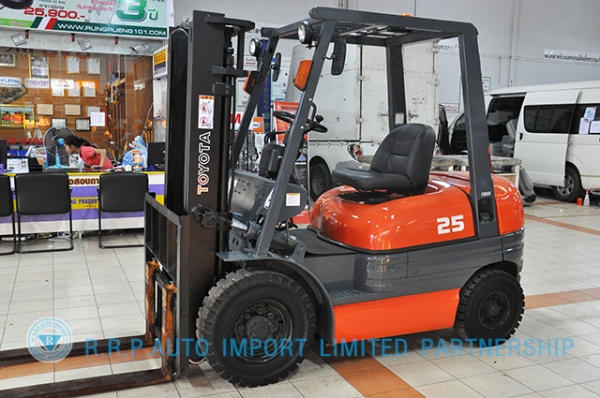 ขายรถโฟล์คลิฟท์มือสอง TOYOTA รุ่น 6FD25-15288 ราคา xxx,xxx บาท นำเข้าจากประเทศญี่ปุ่น 100\% ไม่เคยใช้งานในไทย