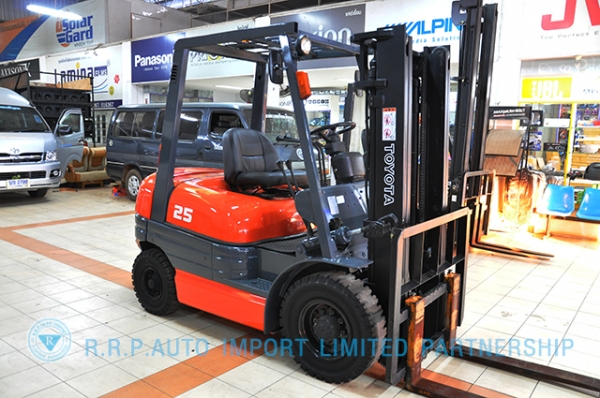 ขายรถโฟล์คลิฟท์มือสอง TOYOTA รุ่น 6FD25-15288 ราคา xxx,xxx บาท นำเข้าจากประเทศญี่ปุ่น 100\% ไม่เคยใช้งานในไทย