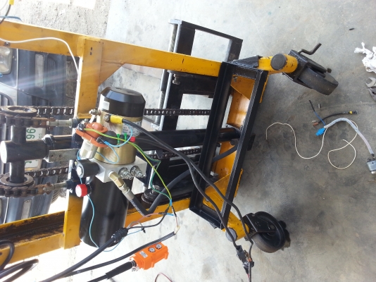 รับคัดแปลงรถยก stacker ธรรมดาเป็นไฟฟ้า รับคัดแปลงรถยก stacker ธรรมดาเป็นไฟฟ้า