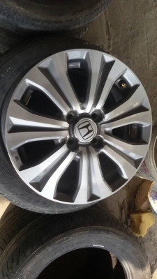 ขายล้อแม็ก honda freed 15" สนใจติดต่อ ตาเล็ก ล้อและยางครับ 081-3747940